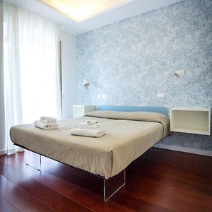 Camera con letto king size
